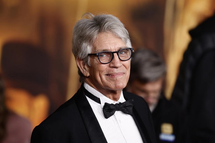 Eric Roberts apologizes to Julia Roberts.
